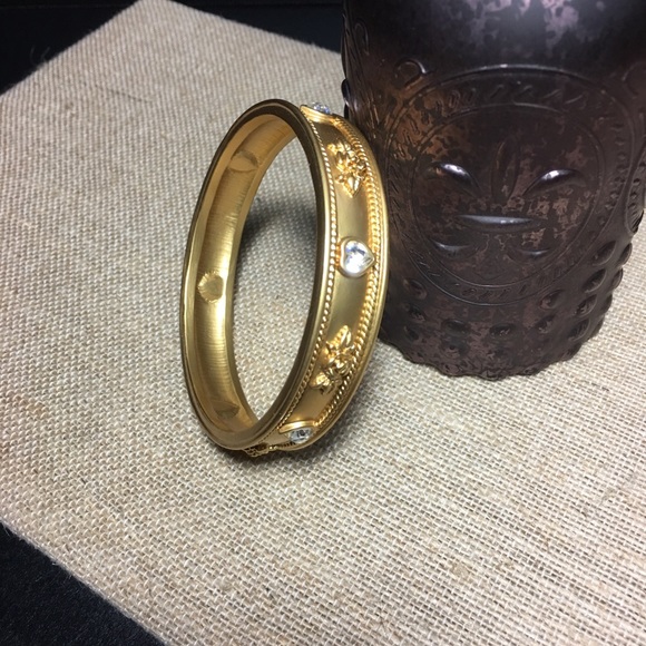 Jewelry - Elizabeth Taylor Love Blooms Gold Bangle Bracelet